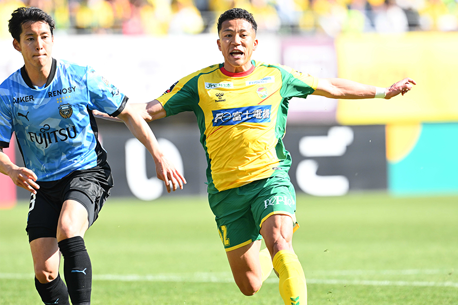 川崎戦に出場した千葉のイサカ・ゼイン【写真:徳原隆元】