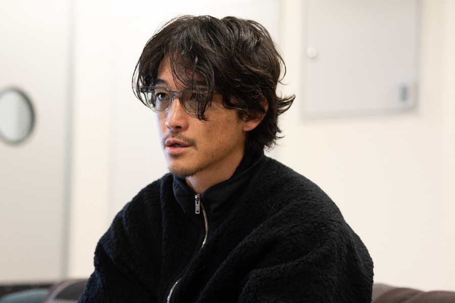 独占インタビューに応じた西大伍氏【写真：増田美咲】