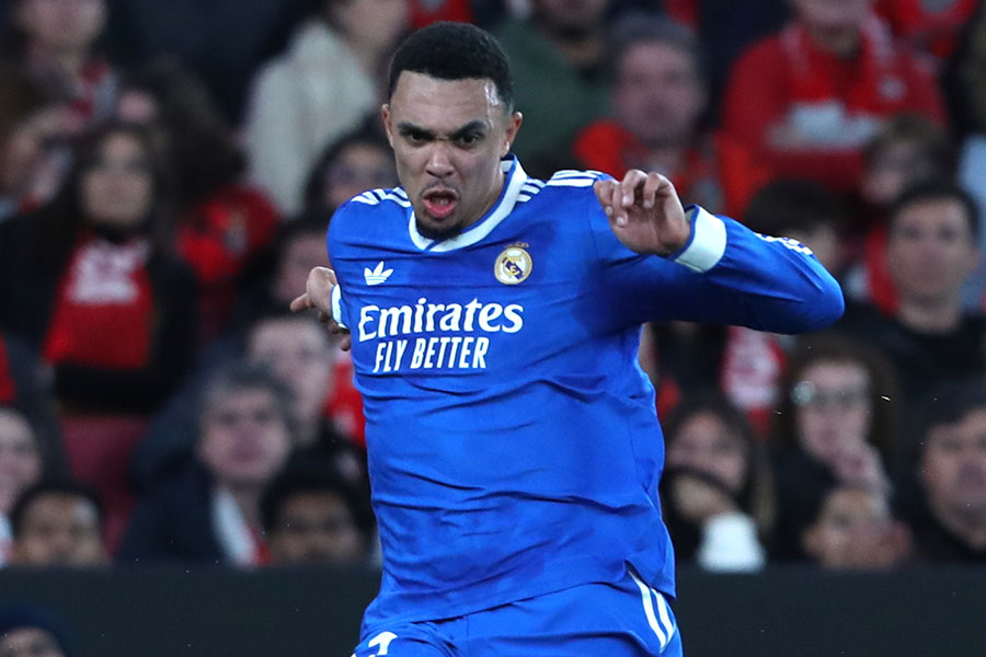 ベンフィカ戦に出場したレアル・マドリードのトレント・アレクサンダー＝アーノルド【写真：AP/アフロ】