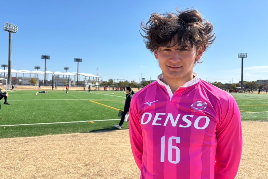 新潟医療福祉大のルーキーFW矢﨑レイス【写真：安藤隆人】