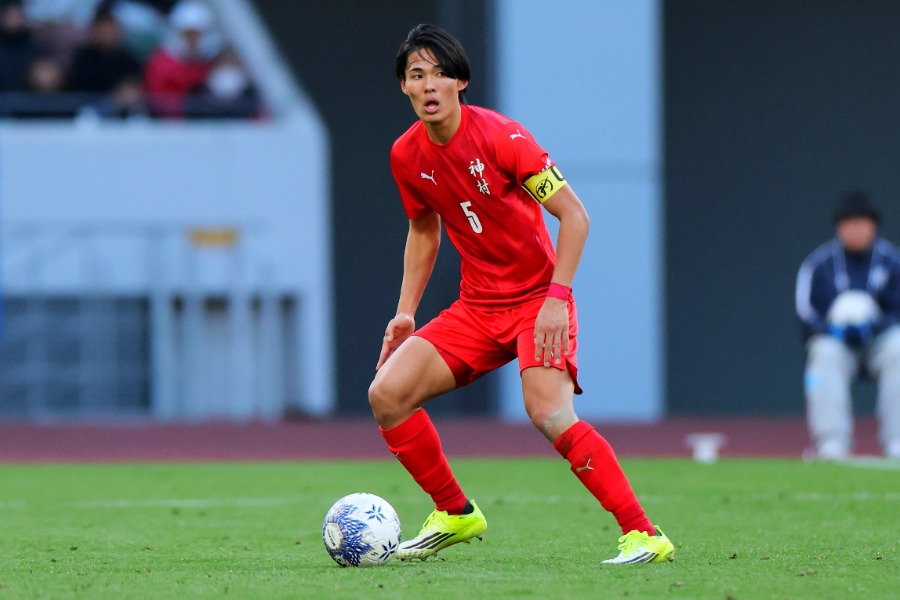 神村学園時代のいわき・中野陽斗【写真:西村尚己/アフロスポーツ】