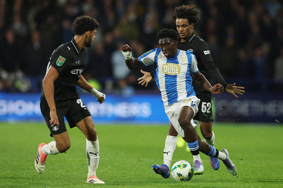 イングランドで注目を集めるキャメロン・アシア【写真:ロイター/アフロ】