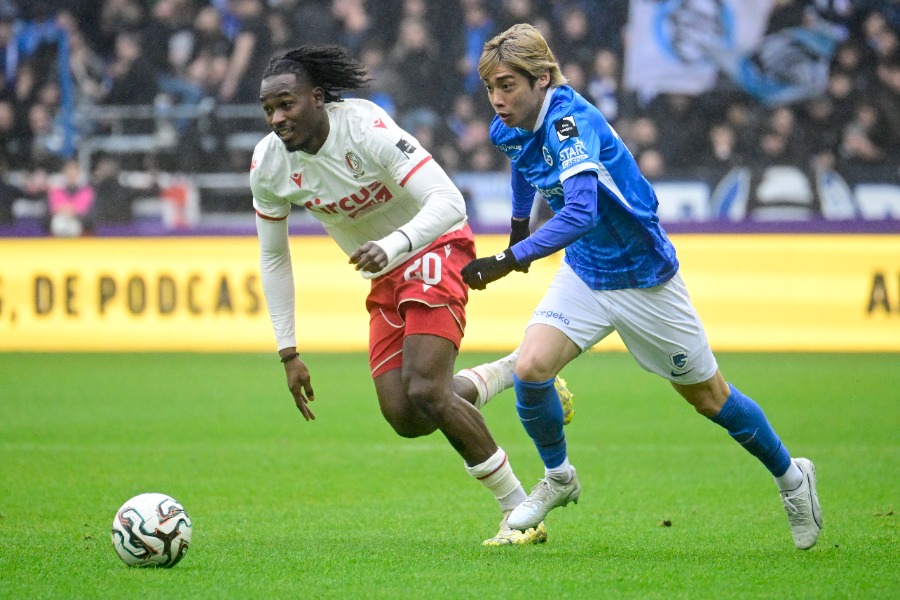 サイドで存在感を見せた伊東純也【写真：PsnewZ/アフロ】