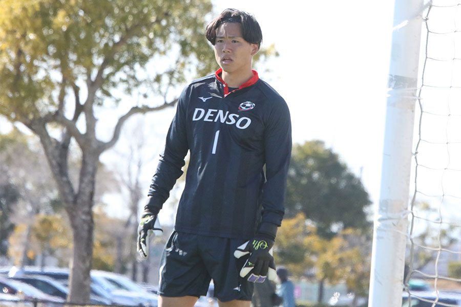 東北選抜のゴールを守った岡野輝平【写真：安藤隆人】
