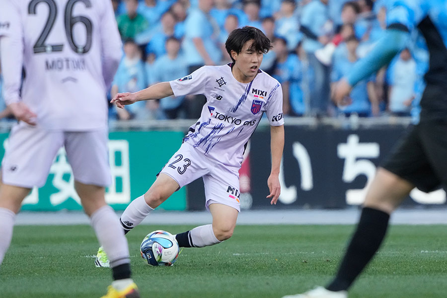 佐藤龍之介はここまで全3試合で途中出場となっている【写真：増田美咲】