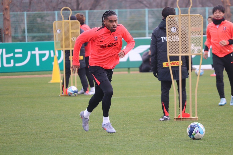 浦和・オナイウ阿道【写真:轡田哲朗】
