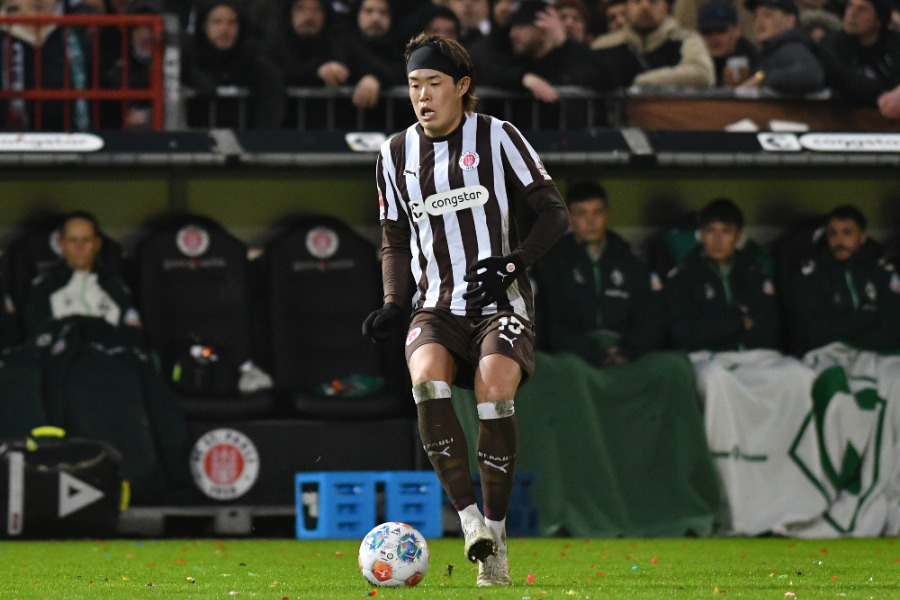 ブンデスのCBで4番目のデュエル勝率を記録したザンクトパウリの安藤【写真:picture alliance/アフロ】