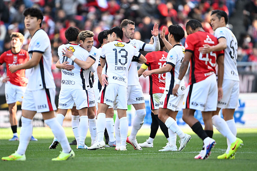 首位浮上した鹿島【写真：徳原隆元】