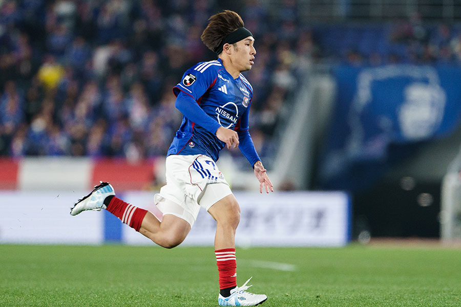 東京V戦でゴールを決めた遠野大弥【写真：アフロ】