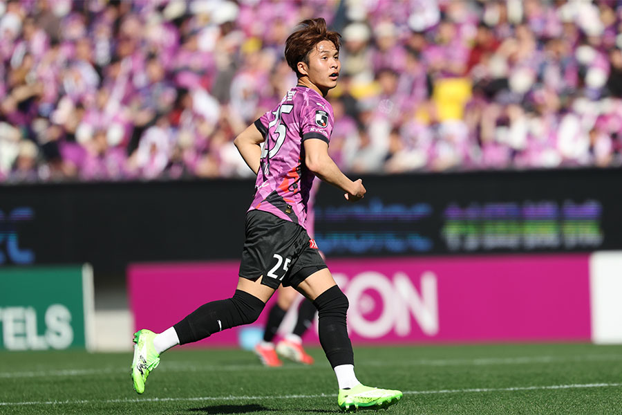 今季プロデビューを飾った尹星俊【写真:Getty Images】