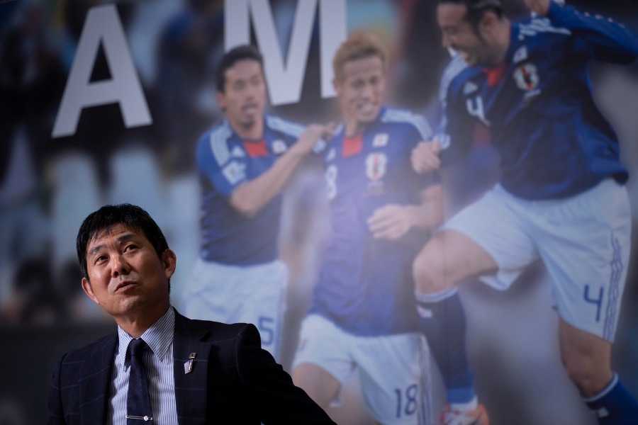 インタビューに応じた日本代表・森保一監督【写真：藤岡雅樹】