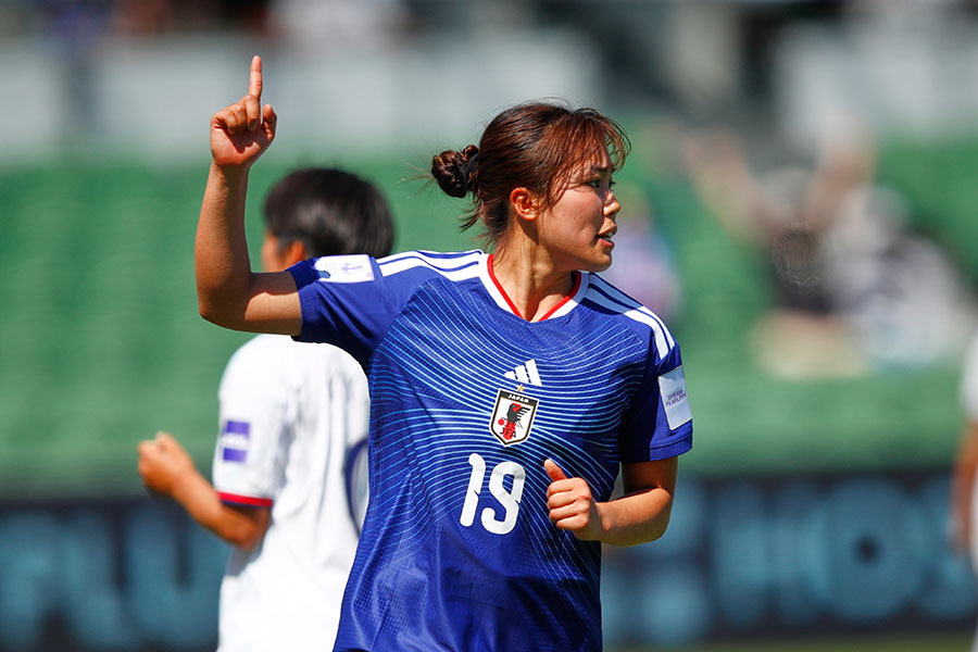 決勝点を決めた谷川萌々子【写真：AP/アフロ】