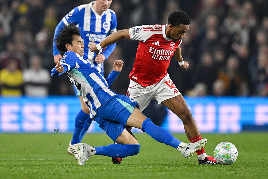 アーセナル戦に出場したブライトン・三笘薫【写真：ロイター/アフロ】