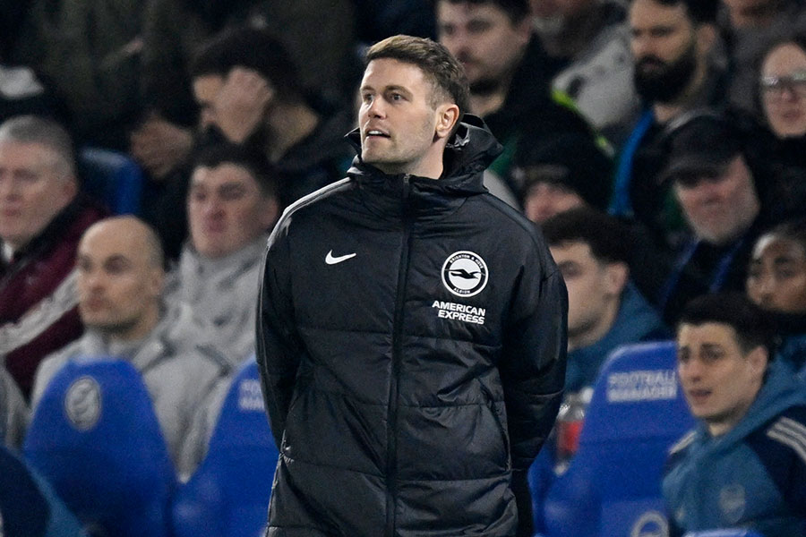 三笘の状況に言及したブライトンのファビアン・ヒュルツェラー監督【写真：ロイター】