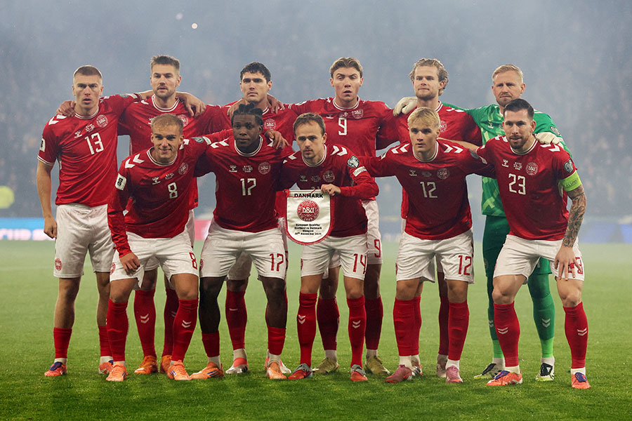 W杯プレーオフを戦うデンマーク代表【写真：ロイター/アフロ】