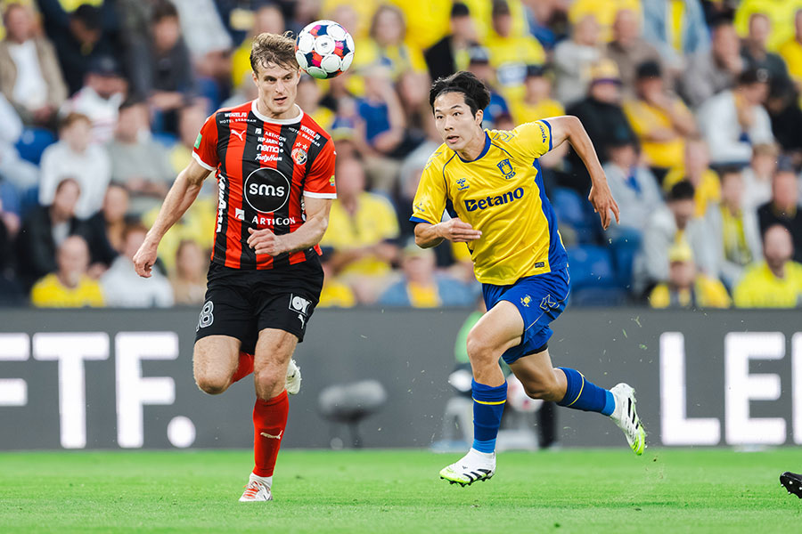 内野航太郎が初のJリーグに挑戦【写真：アフロ】