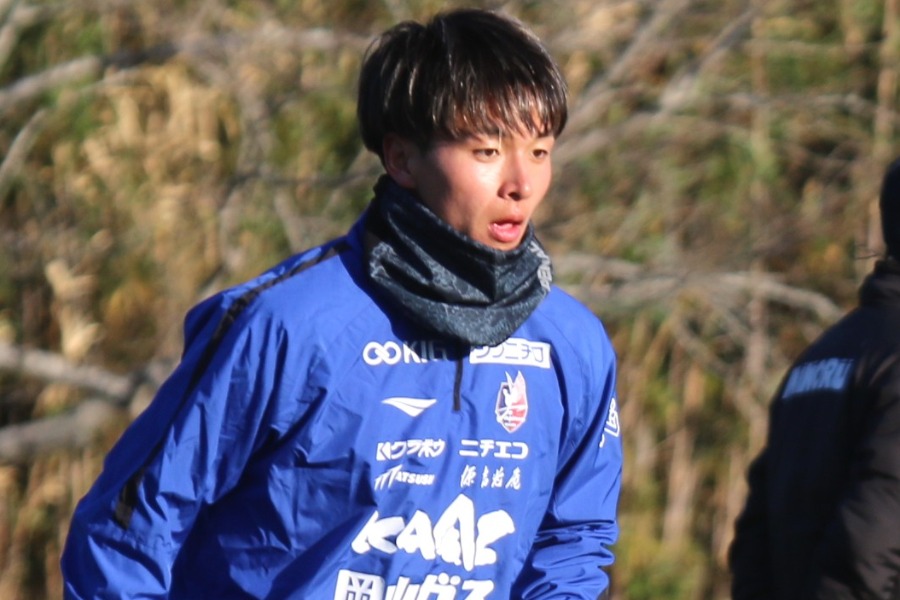 今季からファジアーノ岡山に加入した河野孝汰【写真：寺田弘幸】