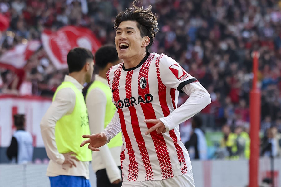 鈴木唯人がゴール【写真：アフロ】