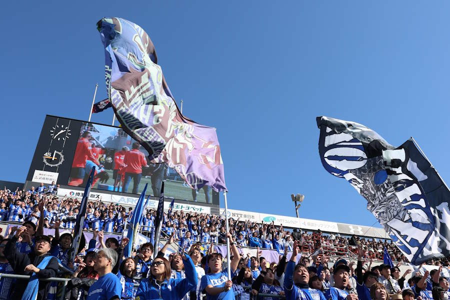 山形のユニフォームに注目【写真：加治屋友輝】