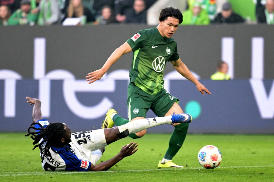 ヴォルフスブルクの塩貝健人【写真：ロイター】