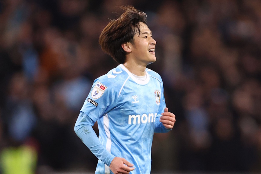 坂元達裕がゴールを決めた【写真：REX/アフロ】