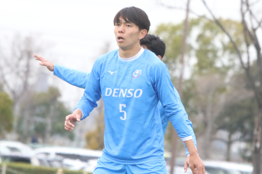 明治大学の小泉佳絃【写真：安藤隆人】