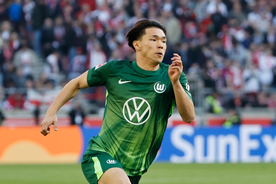 ヴォルフスブルクの塩貝健人【写真：アフロ】