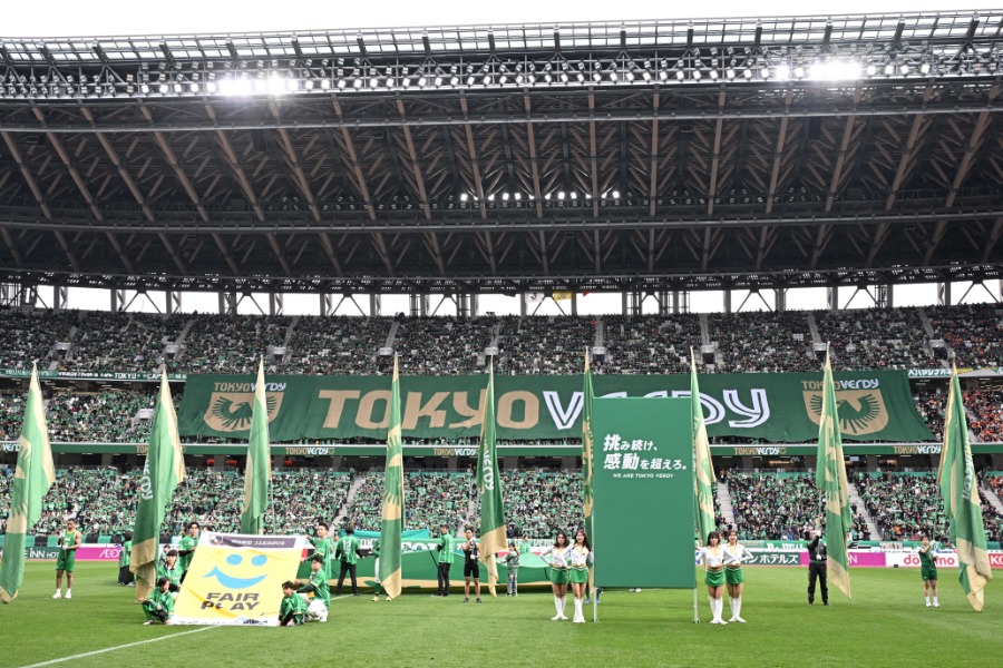 東京Vの今季ユニフォームに注目【写真：徳原隆元】