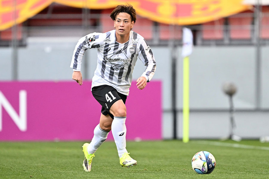 名古屋戦で1ゴール1アシストの活躍を見せた永戸勝也【写真：徳原隆元】