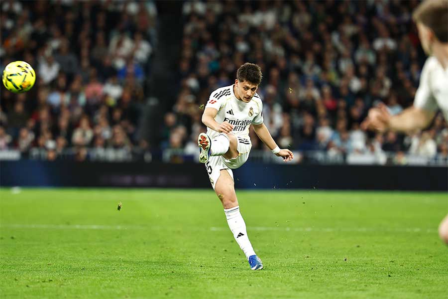 レアル・マドリードのアルダ・ギュレル【写真:ムツ・カワモリ/アフロ】