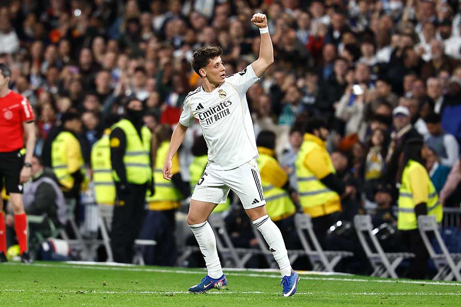 レアル・マドリードのアルダ・ギュレル【写真：ムツ・カワモリ/アフロ】