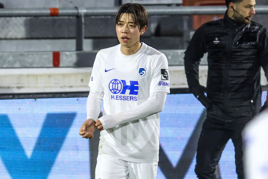 横山歩夢のゴールに注目【写真:Belga Image/アフロ】