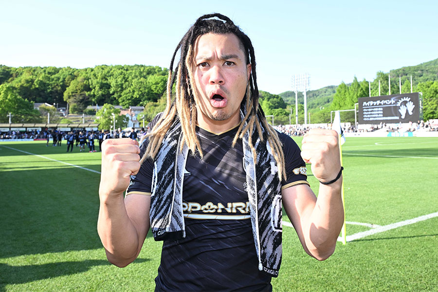 田中パウロ淳一が八戸戦でゴールを決めた【写真：徳原隆元】