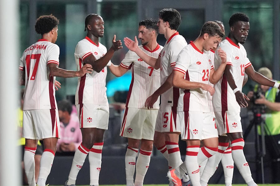 カナダ代表の新ユニフォームに反響【写真：AP/アフロ】