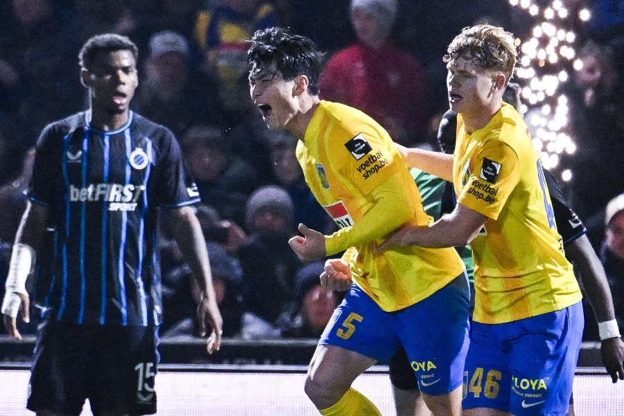 KVCウェステルローの木村誠二（中央）【写真：Belga Image/アフロ】