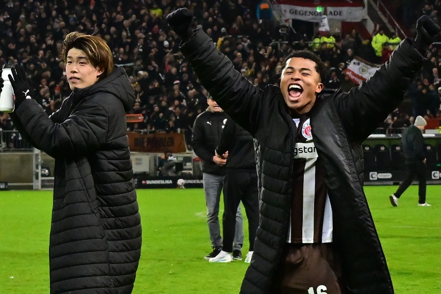 ザンクト・パウリの安藤智哉（左）と藤田譲瑠チマ【写真：picture alliance/アフロ】