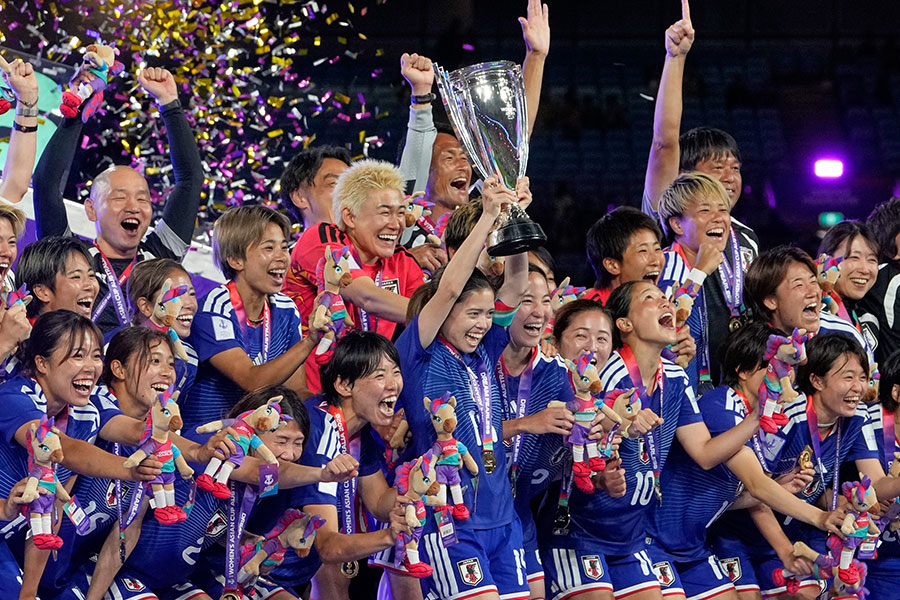 なでしこジャパンが通算3度目のアジア女王に輝いた【写真：AP / アフロ】