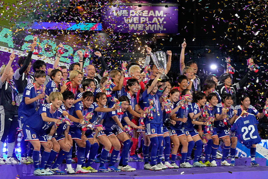 アジア女王に輝いたなでしこジャパン【写真：AP/アフロ】