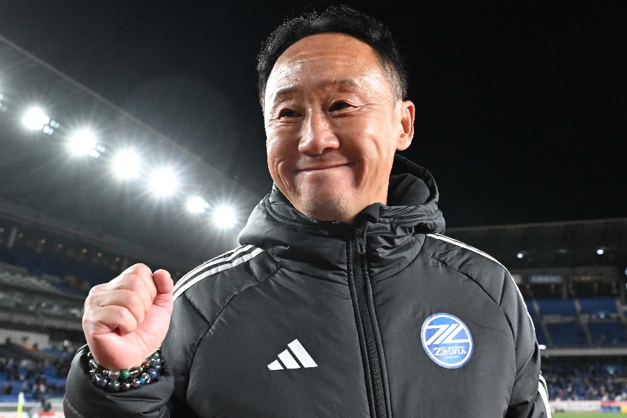 町田の黒田剛監督【写真：徳原隆元】