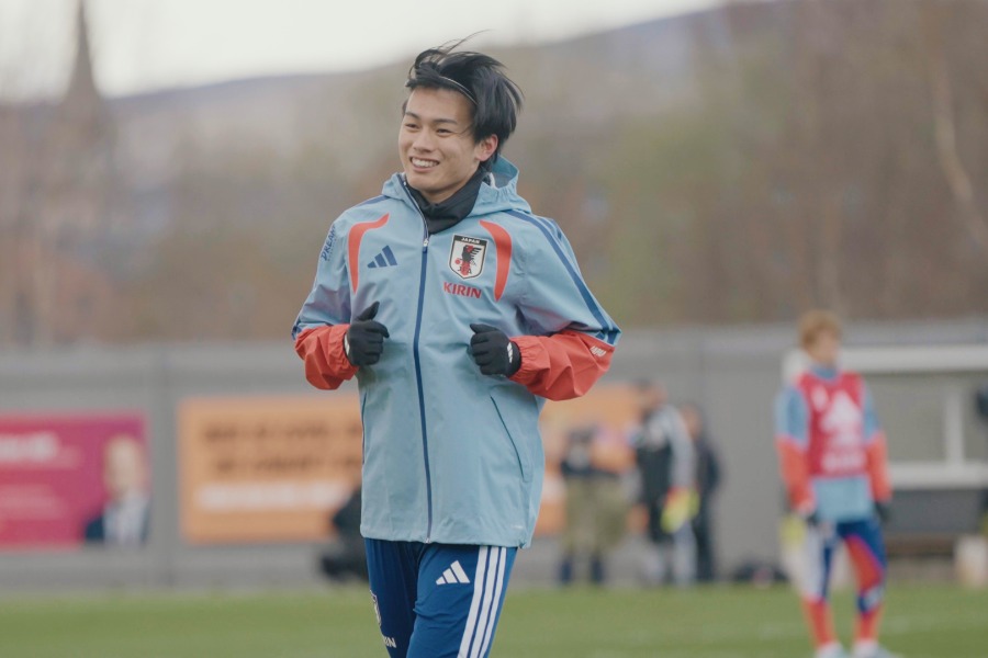スコットランド戦に向けた練習に臨む上田綺世【写真：岩本太成】