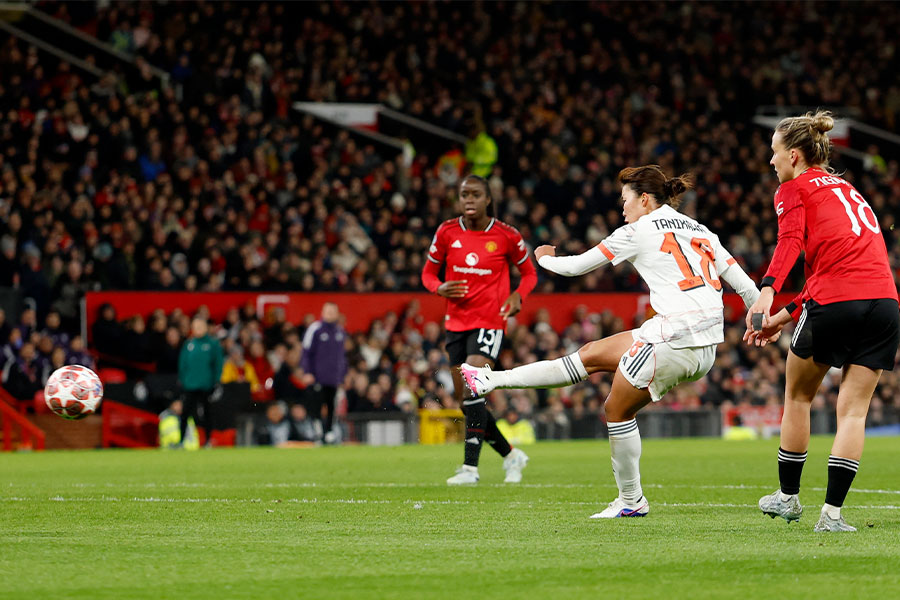 ユナイテッド戦で1ゴール1アシストの活躍を見せた谷川萌々子【写真：ロイター】