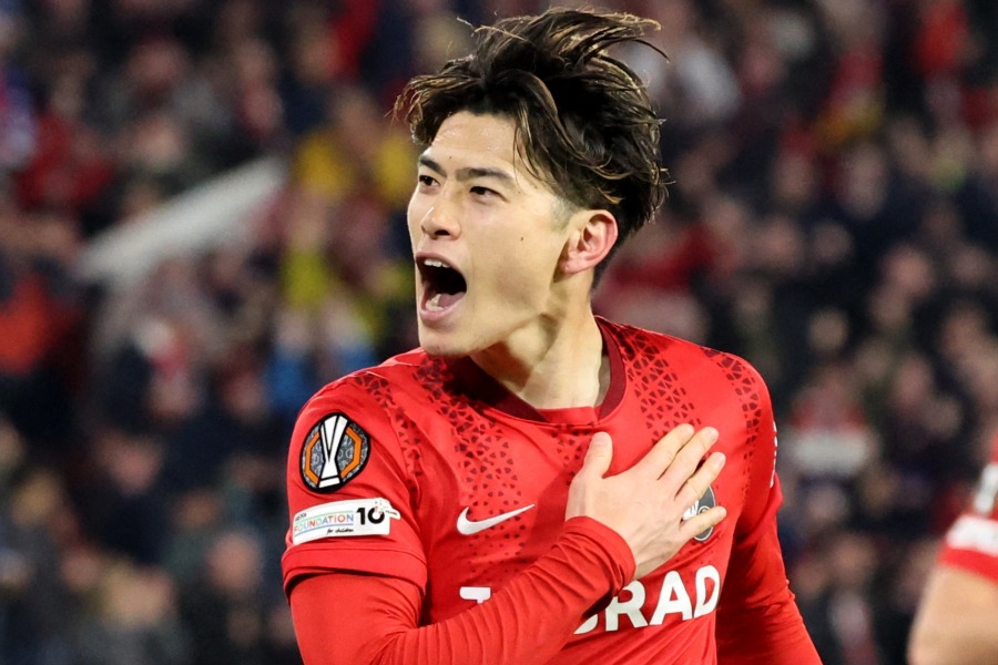 フライブルクの鈴木唯人【写真：ロイター】