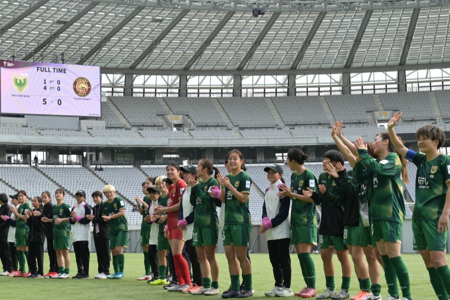 AWCLで快勝を飾った東京Vベレーザ【写真：(C) WE LEAGUE】