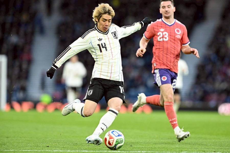 日本代表の伊東純也【写真：徳原隆元】