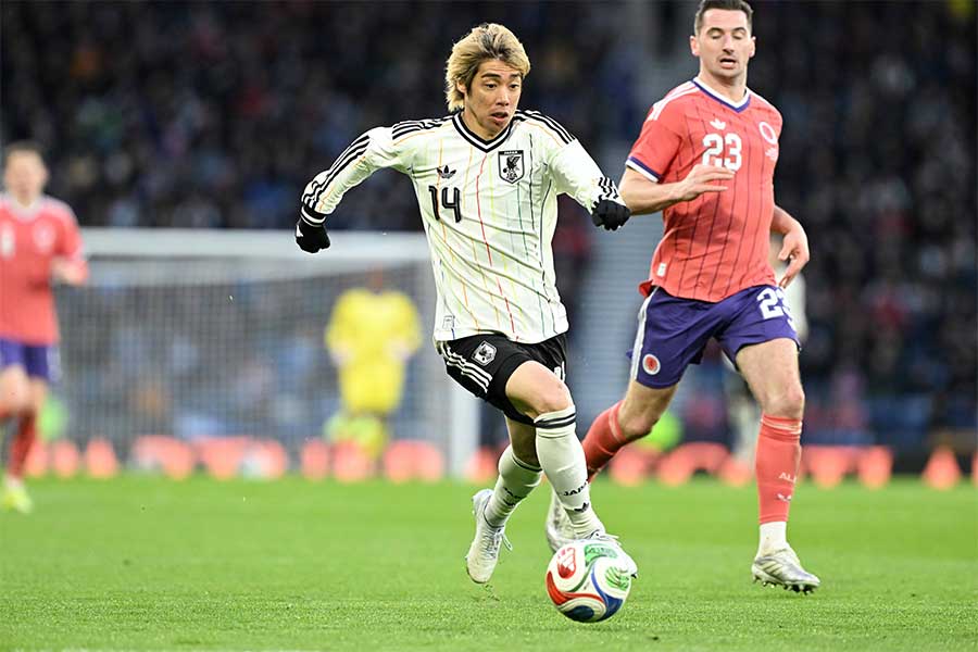 伊東純也が途中出場で圧巻のパフォーマンス【写真：徳原隆元】