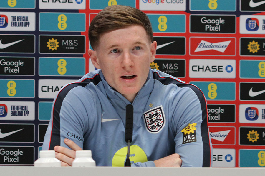 前日会見に出席したエリオット・アンダーソン【写真：井上信太郎】