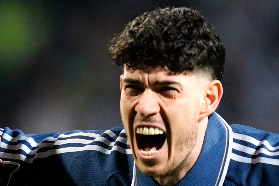 イタリア代表のアレッサンドロ・バストーニ【写真：ロイター】