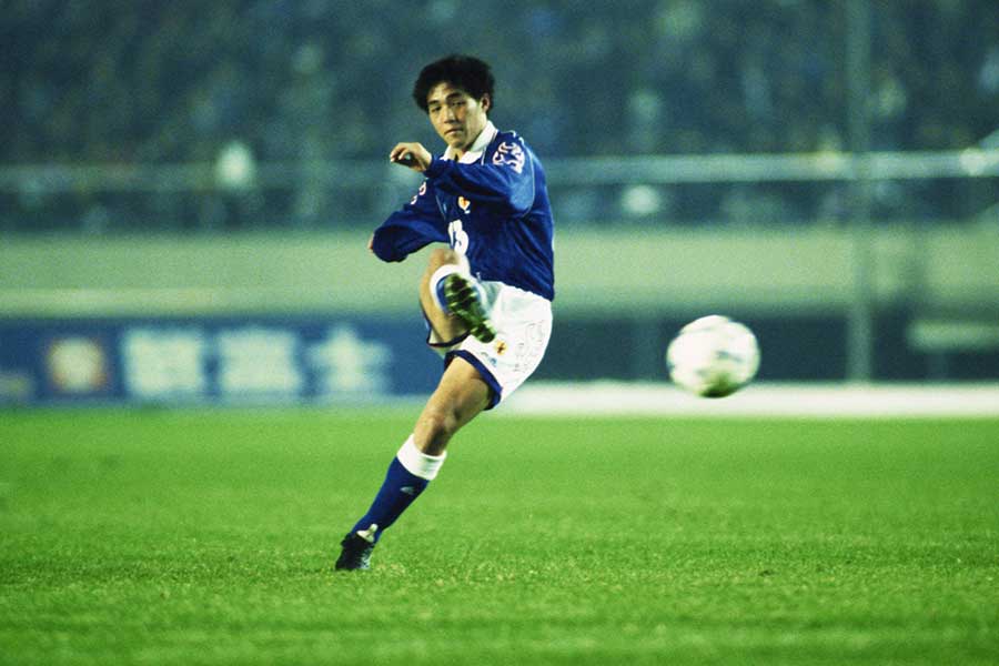 若くして代表活動を経験した小野伸二(写真は1998年、U-21 国際親善試合)【写真：山田真市/アフロ】