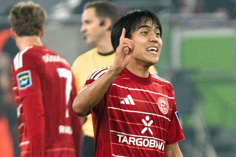 デュッセルドルフが特別ユニフォームを発表【写真:アフロ】