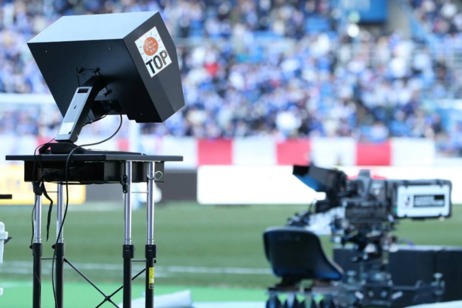 川崎と浦和の一戦でVARの介入が相次いだ【写真:高橋学】